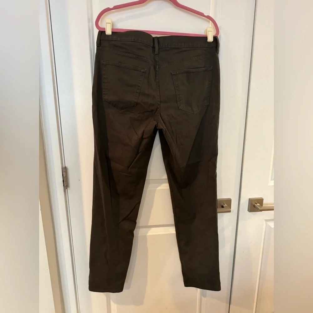 Banana Republic Men's Athletic Traveler Pant in Dark Olive Green 34x32